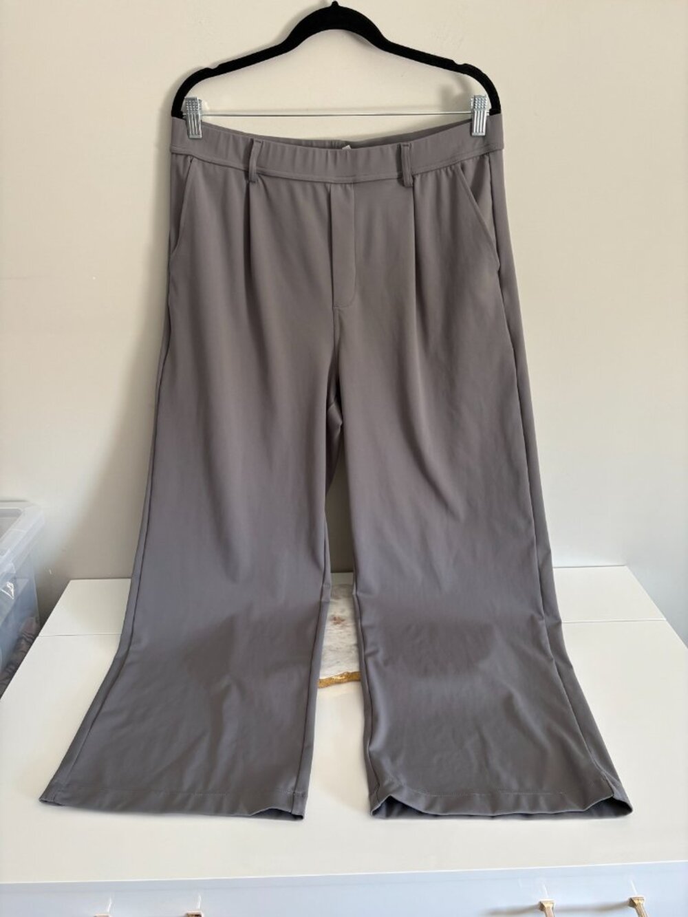 Halara Flex Daystretch Size XL Gray Flare Leg Athleisure Casual Pants